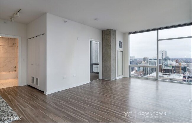 Foto del edificio - 1 br, 1 bath Condo - 712 N LaSalle DR