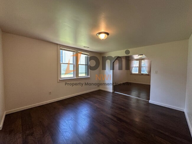 Building Photo - 4635 Towle Ave