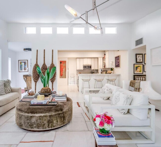 Foto del edificio - 2135 NE 124th St