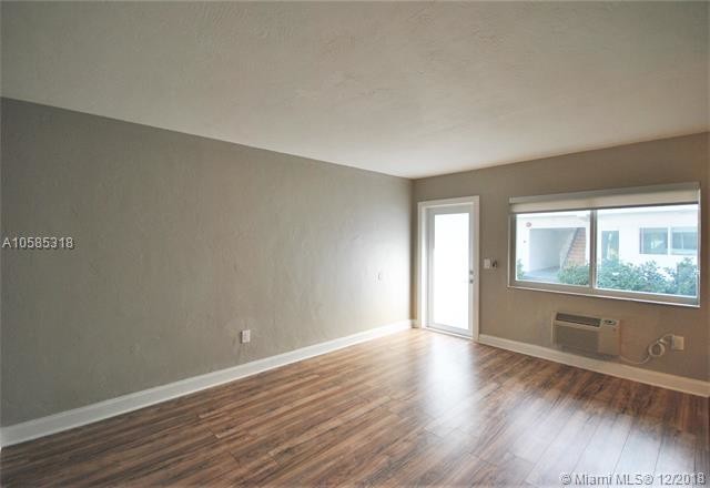 Foto del edificio - 9270 E Bay Harbor Dr