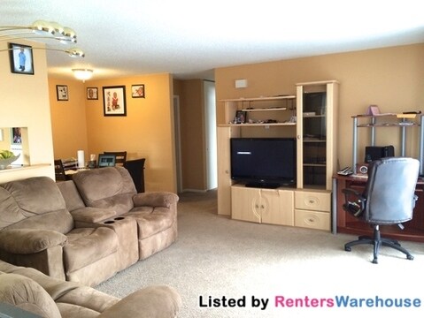 Building Photo - 6406 83rd Ct N