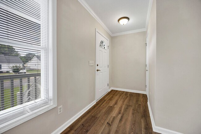 Foto del edificio - 232 Autumnview Ct