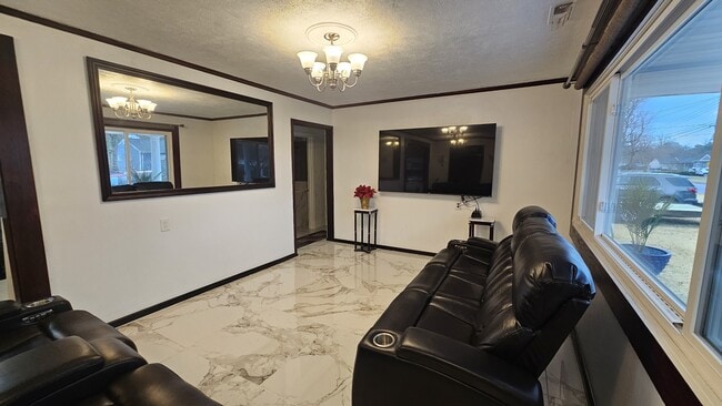 Building Photo - 2216 Dean Dr