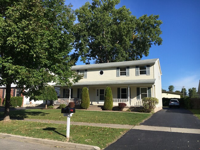 Building Photo - 1328 Dangelo Dr