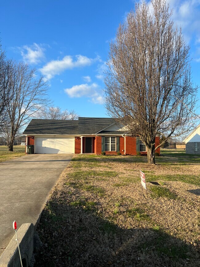 400 Banyon Rd, Toney, AL 35773 House Rental in Toney, AL