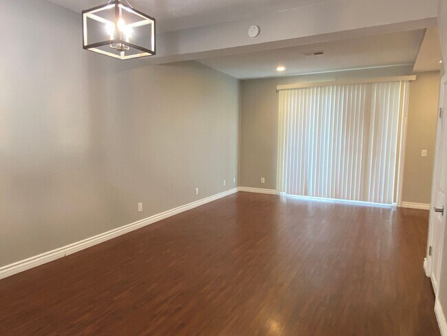 Building Photo - Condo available in beautiful Laguna Niguel!