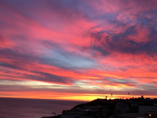 Sunset - 18139 Coastline Dr