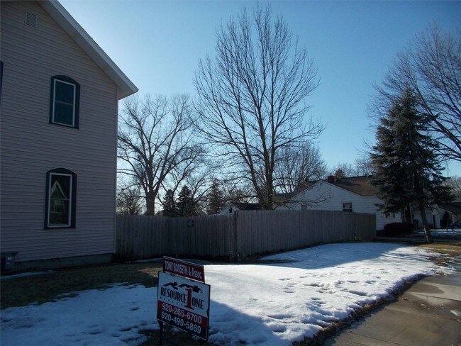 Building Photo - 1268 Berner St