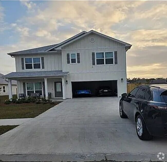 Building Photo - 123 Tierra Verde Way