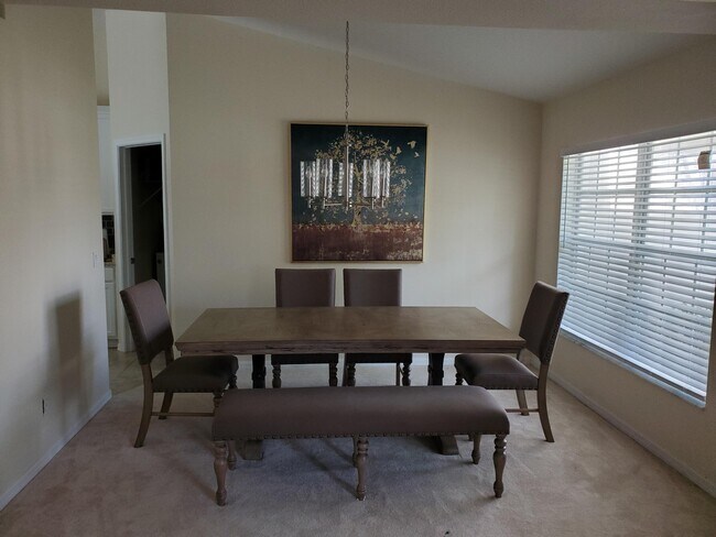 Foto del edificio - 2606 Serenity Cir N