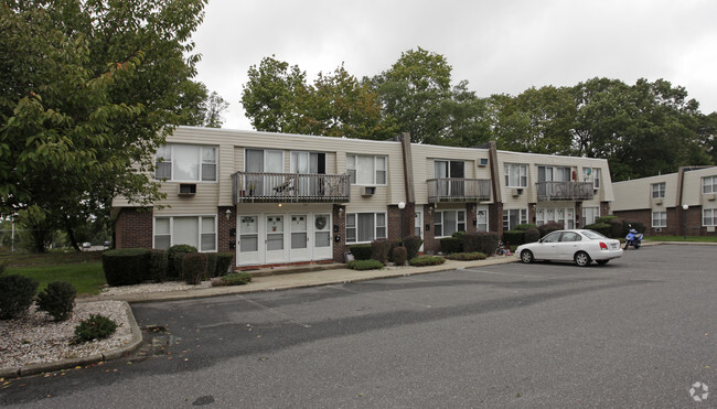 Building Photo - Jefferson Woods Apartments
