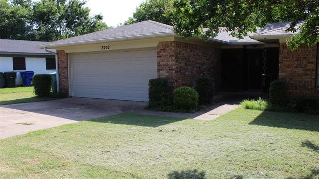 Primary Photo - 3202 Burgandy Dr