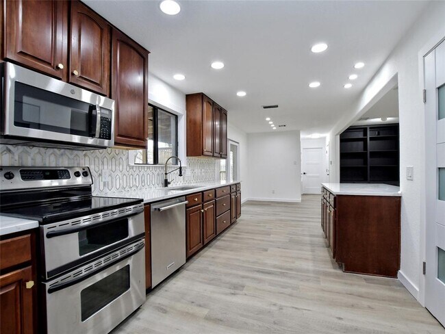 Foto del edificio - 307 Copperleaf Rd