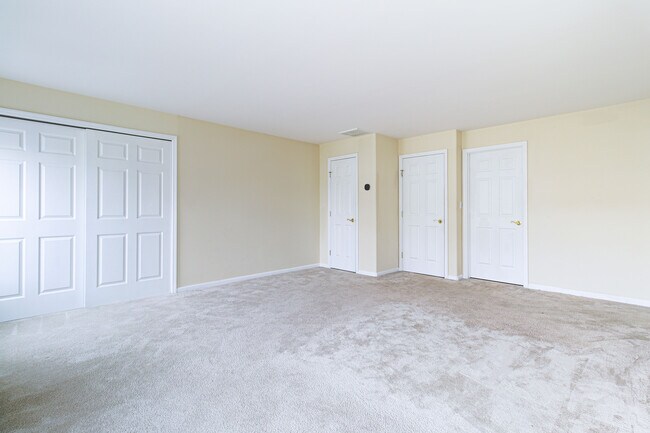 Building Photo - 6518 Seaspray Ave