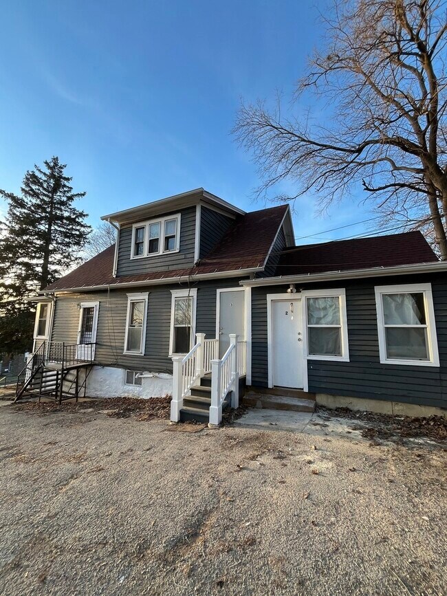 Foto del edificio - 393 Wellington Ave