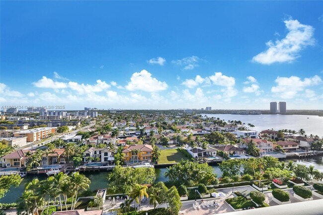 Building Photo - 1000 W Island Blvd