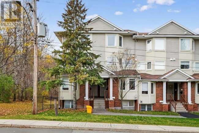 Building Photo - 1400 Wildberry Ct