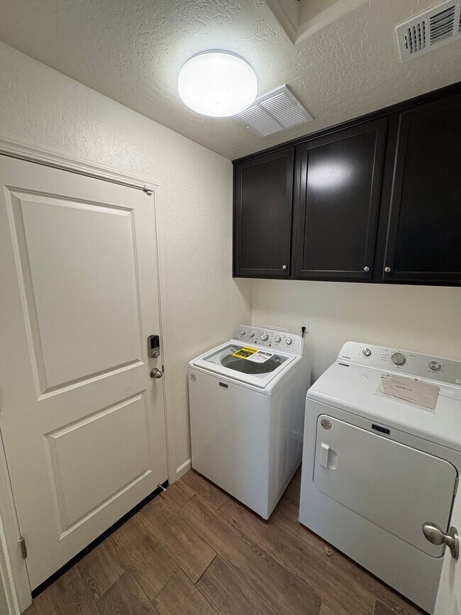 Foto del edificio - Pet Friendly home Available Now!