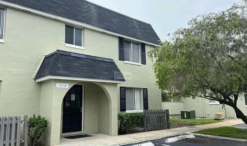 Primary Photo - 525 Conway Rd