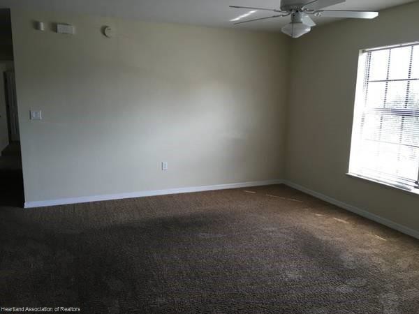 Foto del edificio - 1013 W Pleasant St