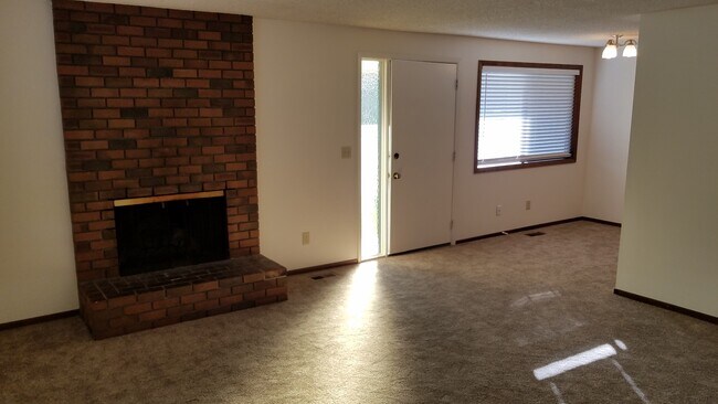 Living Room - 20745 NW Lapine Way