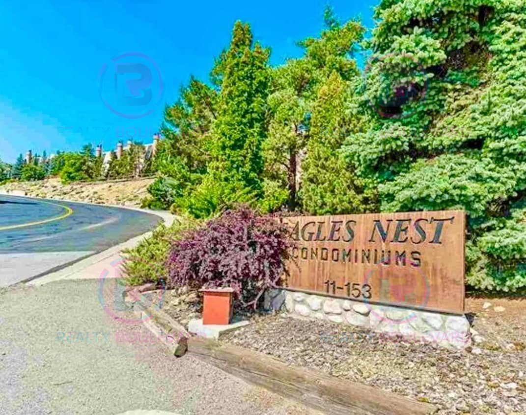 Primary Photo - Incredible condo near UNR! This charming 2...