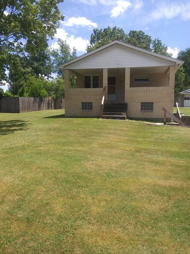 107 Western Ave, Coraopolis, PA 15108 House Rental in Coraopolis, PA