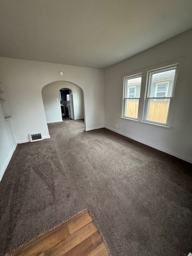 Foto del edificio - 3415 Holton Ave