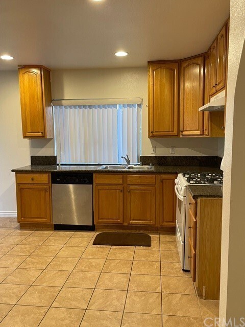 Building Photo - 2600 Myra Ct