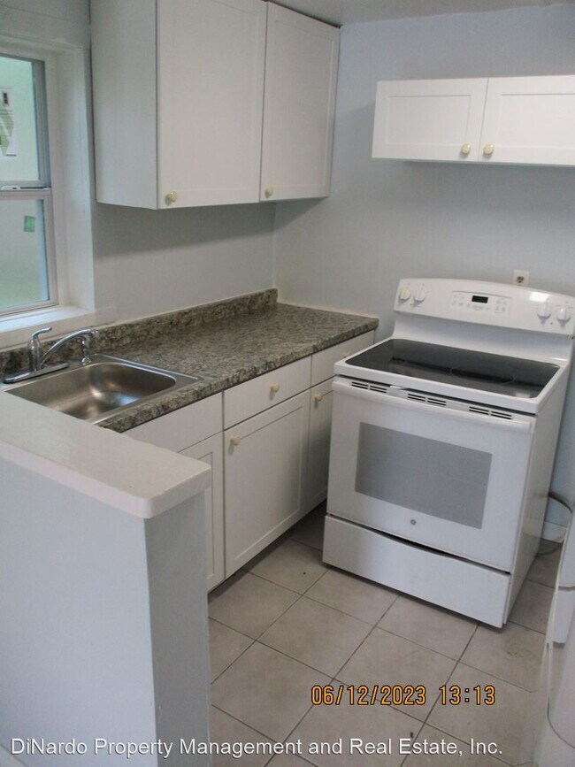 Building Photo - 2 br, 1 bath House - 1018 S. Clara Ave