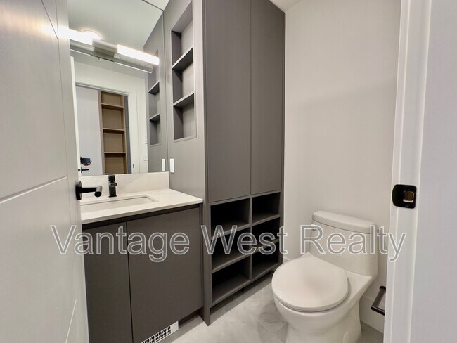 Photo du bâtiment - 502-720 K.l.o. Rd