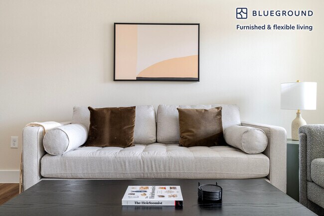 Foto del edificio - 1501 W Howard Ln