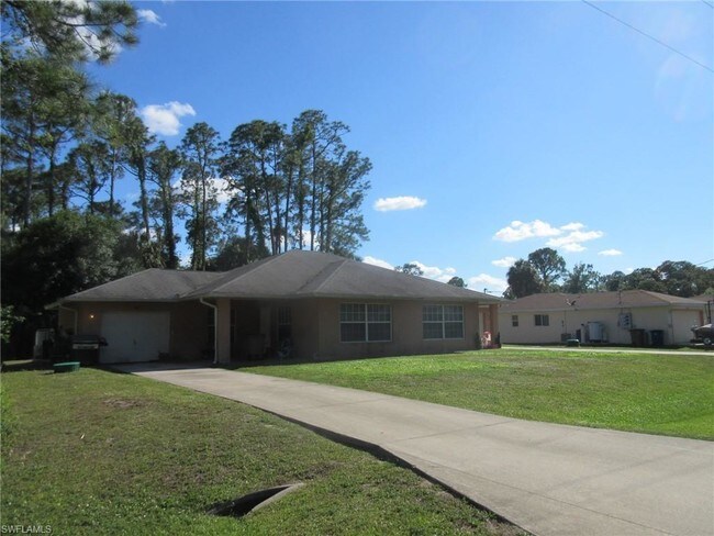 Building Photo - 3863 Hollycrest St