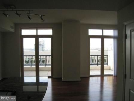 Building Photo - 155 Potomac Passage