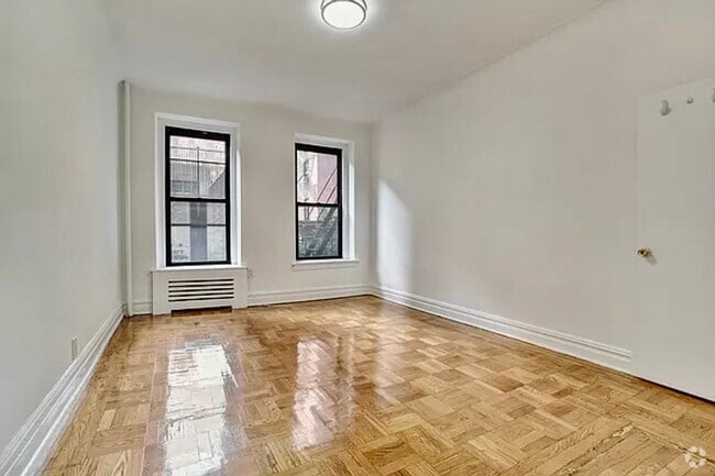 Building Photo - NO FEE Two Bed on Upper East Side! Won't S...