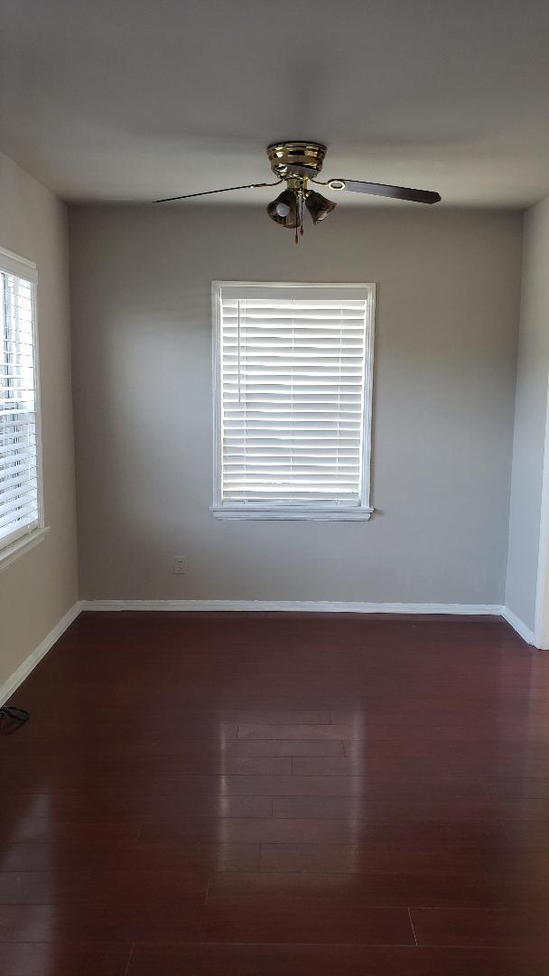 Dining Area - 6066 Sawyer St