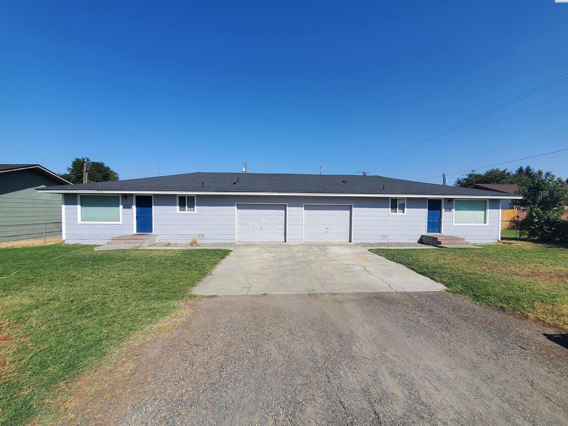 Primary Photo - Newly Remodeled Duplex in Kennewick