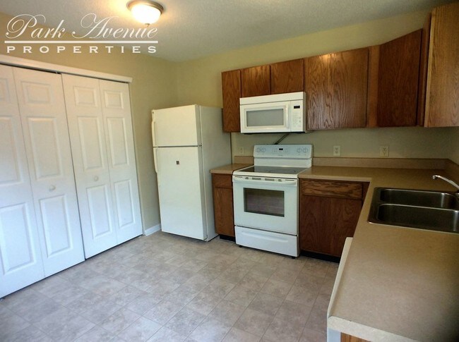 Foto del edificio - 6237 Foster Brook Dr