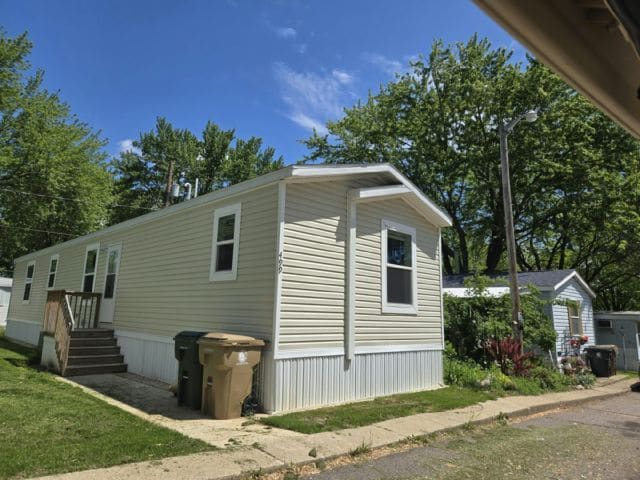 Building Photo - 499 Blackbird Ln