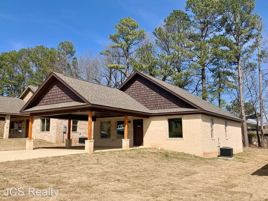 Primary Photo - 3 br, 2 bath House - 324 Wolf Den