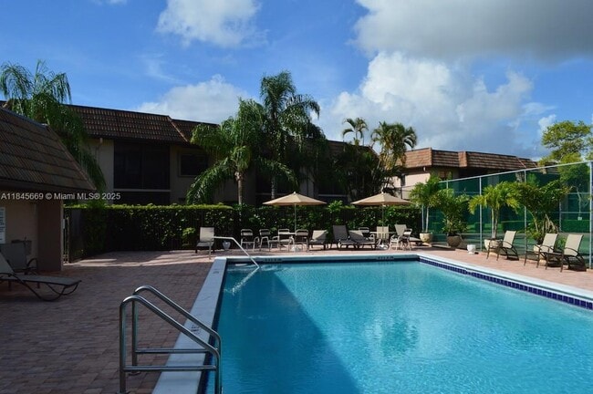 Foto del edificio - 10529 NW 10th St