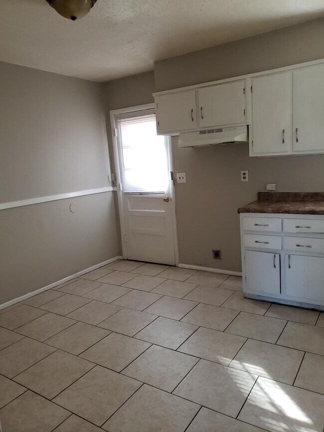 Foto del edificio - 3207 Ladbrook Rd