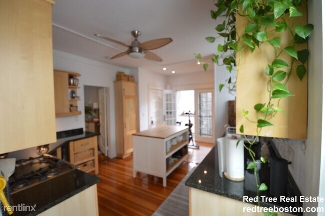 Foto del edificio - 3 br, 1 bath Condo - 21 Dudley St 2 Unit 2