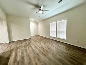 Building Photo - 851 Arbor Pnes Ct