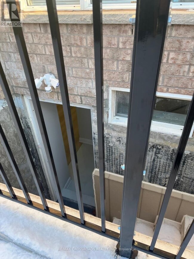 Building Photo - 3119 McDowell Dr