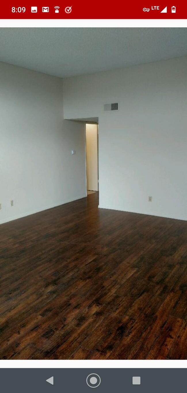 Building Photo - 2414 Whitesands Dr