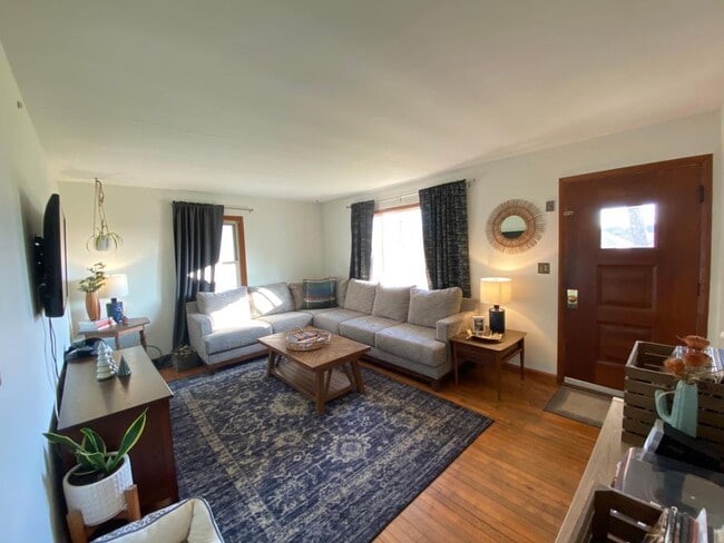 Foto del edificio - 1830 W Sunnydale Ln