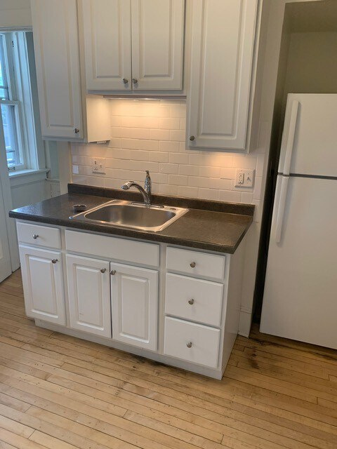 Interior Photo - 2521 Downer