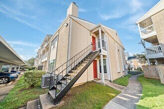 Building Photo - 2750 Holly Hall St