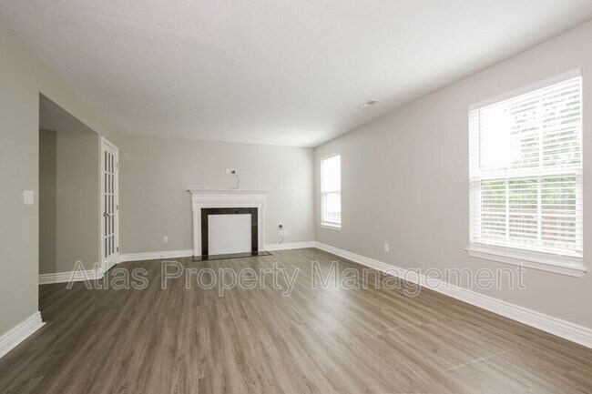 Building Photo - 2600 Fairfield Ridge Dr